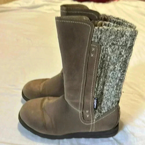 Muk Luks boots sweater/ light brown zip up Mid Calf size 7 - Picture 3 of 9